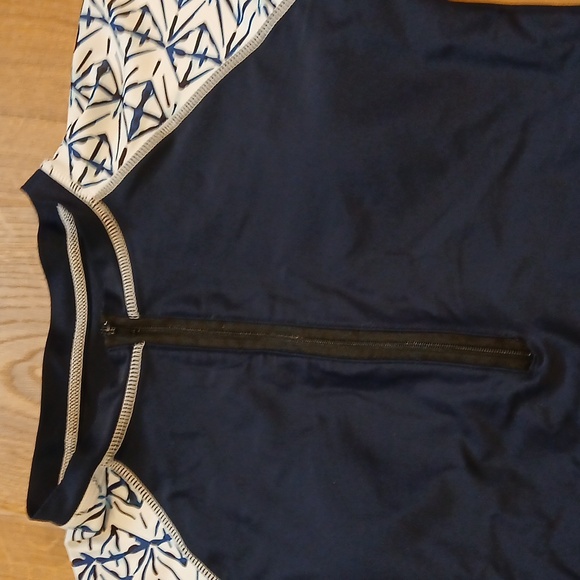 Small Rashguard one piece - Picture 2 of 3